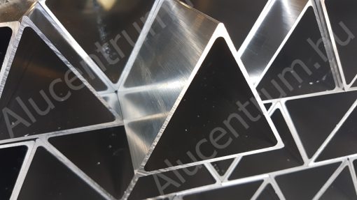 Alumínium háromszög profil